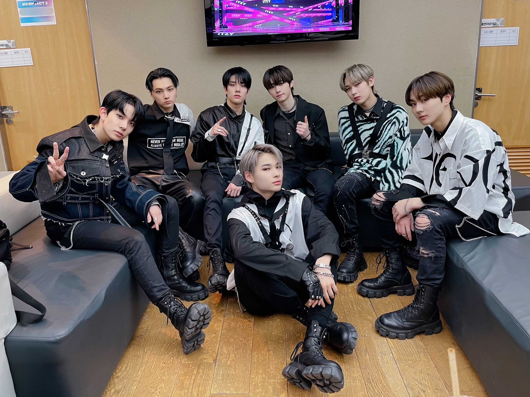 Exfk3pEUcAQFSW3?format=jpg&name=large