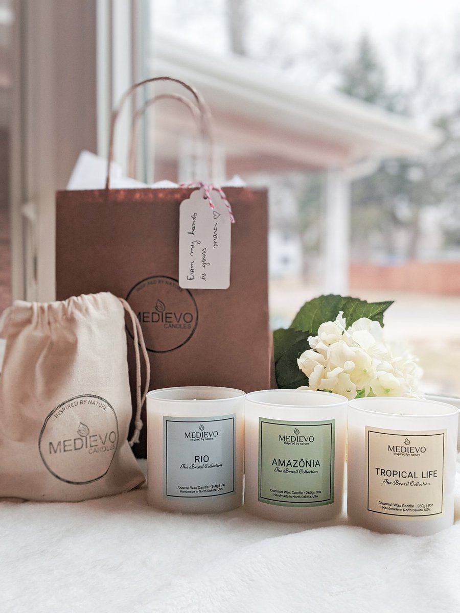 Did you know that both men and women consider candles a highly appreciate gift?

Have you ever gifted someone with a candle? Tell me your answer here 😊

#medievocandles #medievoaromas #giftideas #candlemakersofinstagram #scentedcandles #coconutwaxcandles #homefragrance