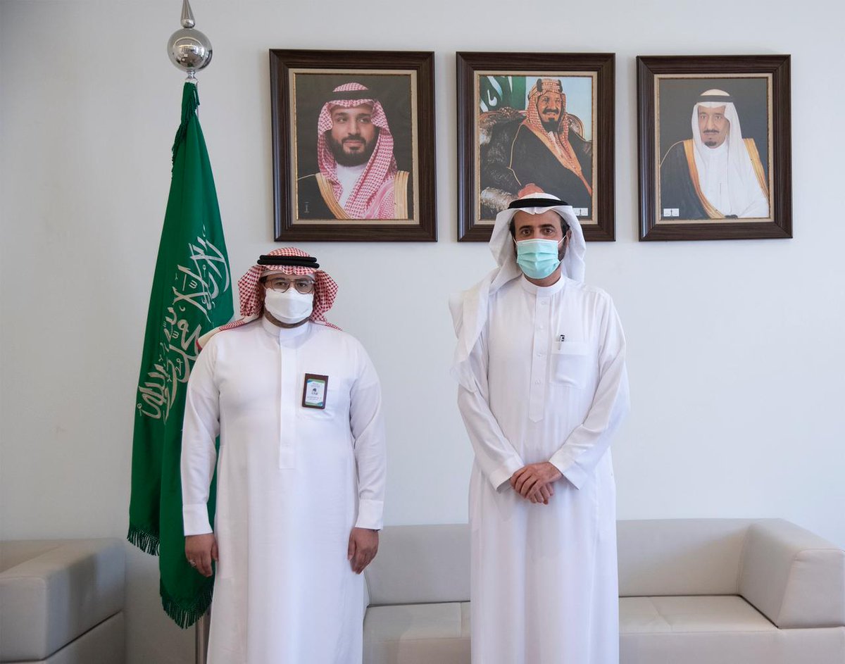 جائزة عصاميون tweet media