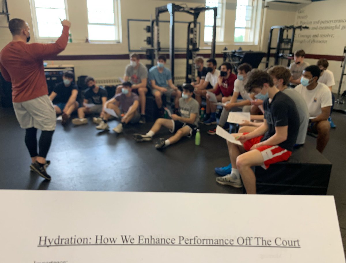 John_Carroll's tweet image. Outstanding session on Hydration Education led by #NMH S&amp;amp;C coach Rich Casella! #NMHlab #PerformancePrep #GoNMH