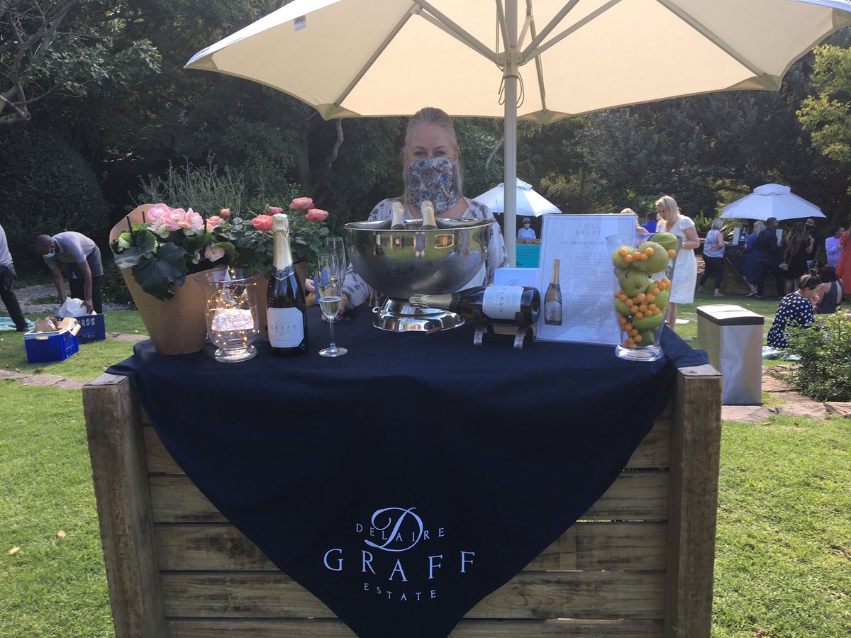 <a href="/Vineyard_Hotel/">The Vineyard</a> delicious food stalls dotted around the MCC stalls at the Festival of Bubbles. @DelaireGraff <a href="/Roy_Davies/">roy davies</a> 🥂