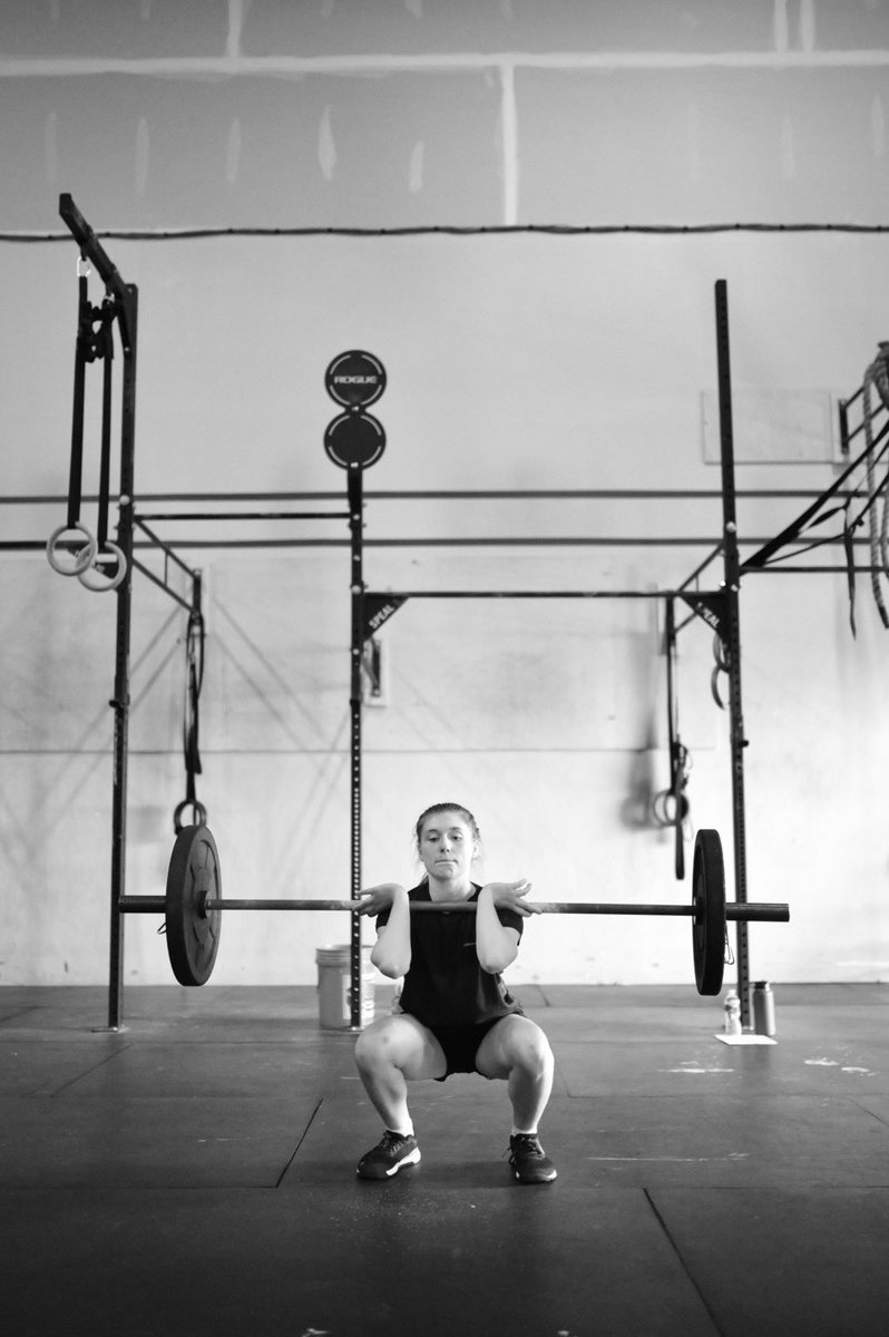 rairvin's tweet photo. Super proud mom moment. Sid taking on the last two Open wods yesterday. She got her first kipping pull ups in 21.3, did all 30, and 85# on her 21.4 complex. Getting more confident under the bar. #CrossFitOpen #barbellwork #buildingstregth #buildyourengine https://t.co/q0NRbuEzkk
