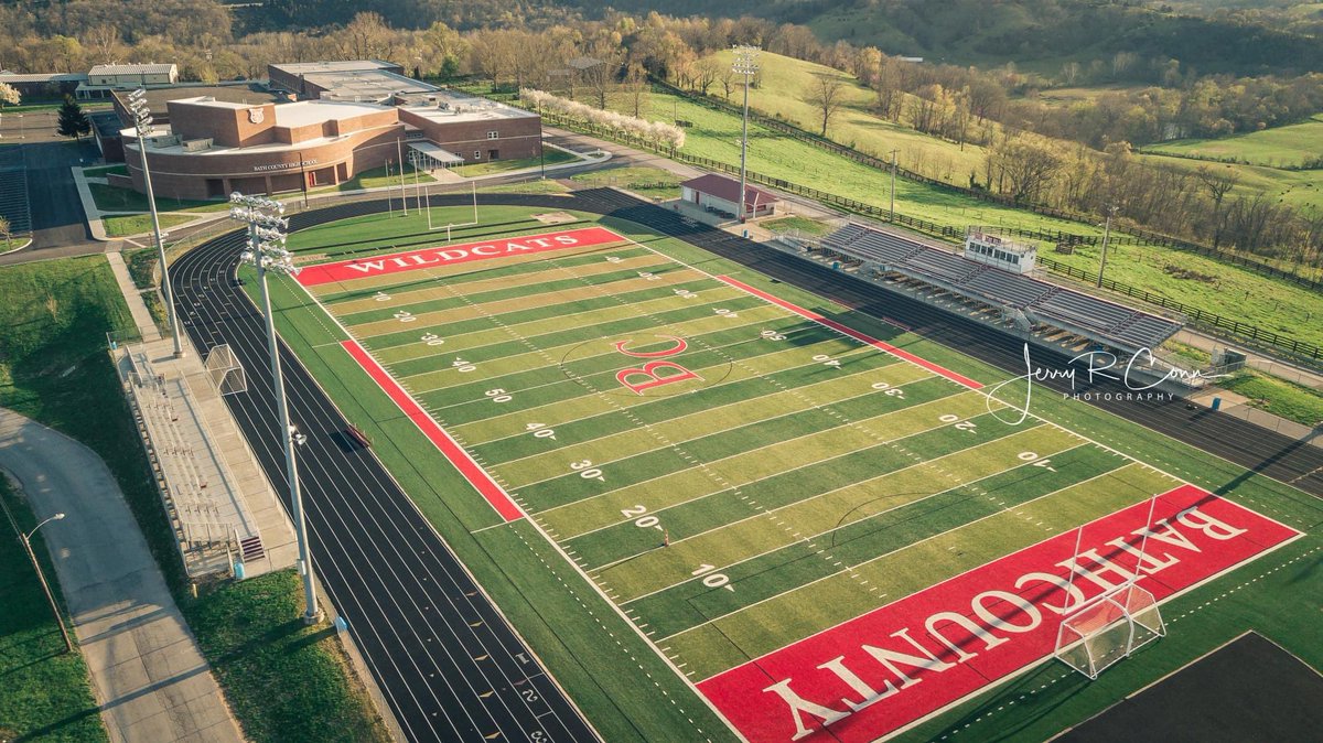 coachlane9's tweet photo. Bath county high school field can’t wait till fridays in the fall #highschoolfootball #khssa #football #Kentucky https://t.co/6KQKoH8JpN