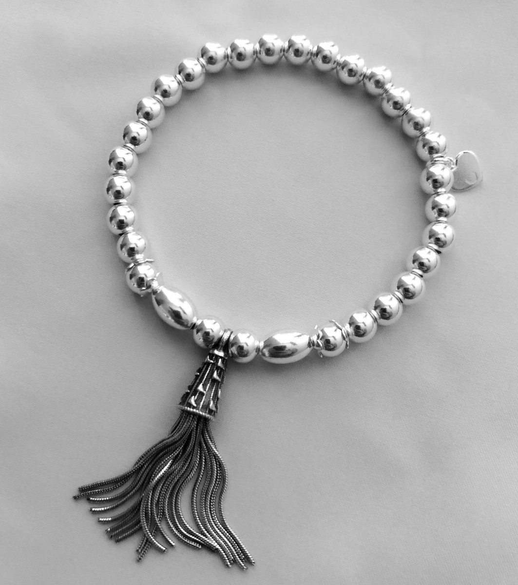 TighaS's tweet photo. Sterling silver tassel bracelet.
This beautiful tassel is on 6mm chunky beads with decorative bead caps 💕 
Please DM to order https://t.co/4IH66u7pDL