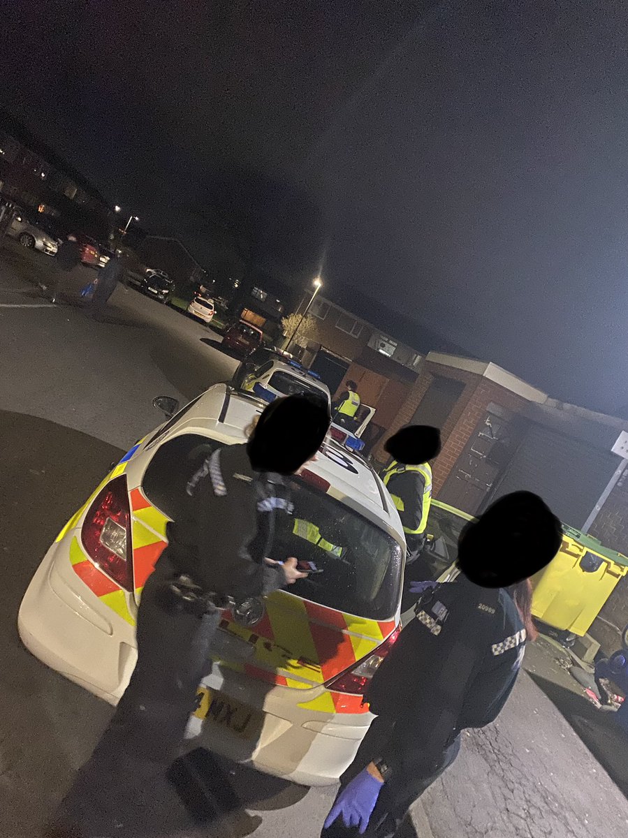 ChelmsleyWMP's tweet photo. #ARREST |Team on proactive patrols spot this vehicle linked to drug dealing⬇️Vehicle stopped and both occupants searched, quantity of Class A, Drug paraphernalia, cash and other items seized👀Both males arrested for Possession of Class A with intent to supply👍
#SolihullImpact https://t.co/fcIm5Bdkp8