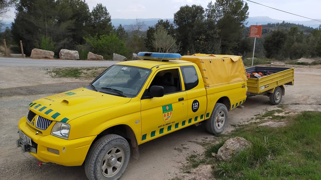 ADFElBruc's tweet photo. Més imatges ⬇️⬇️
#adfcat #adfelbruc #prevencioIIFF
#prevencio #incendis #manteniment #ElBruc #Massies https://t.co/lVFnUTNFX2