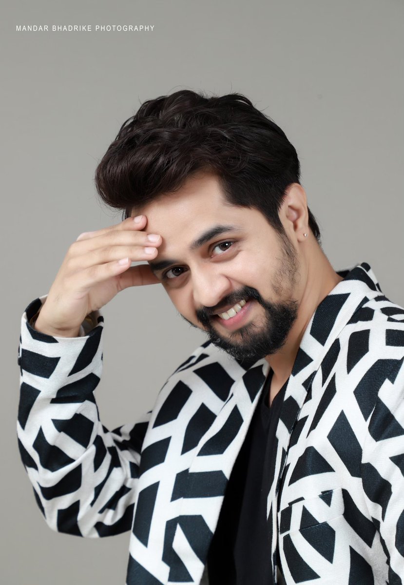 magareankit's tweet photo. Be so good they can’t ignore you 😎 
.
.
.
.
.
.
#MirchiMarathi #MarathiMusic #MirchiWorld #MarathiIndustry #MarathiCeleb #Smule #RupaliBhosle #AnkitMagare #Ruank #Ootd #Ootn #RedCarpet #RadioMirchi #SaturdayVibes #SaturdayMood #Style #SaturdayStyle #InstaDaily https://t.co/JPfoTFzymd