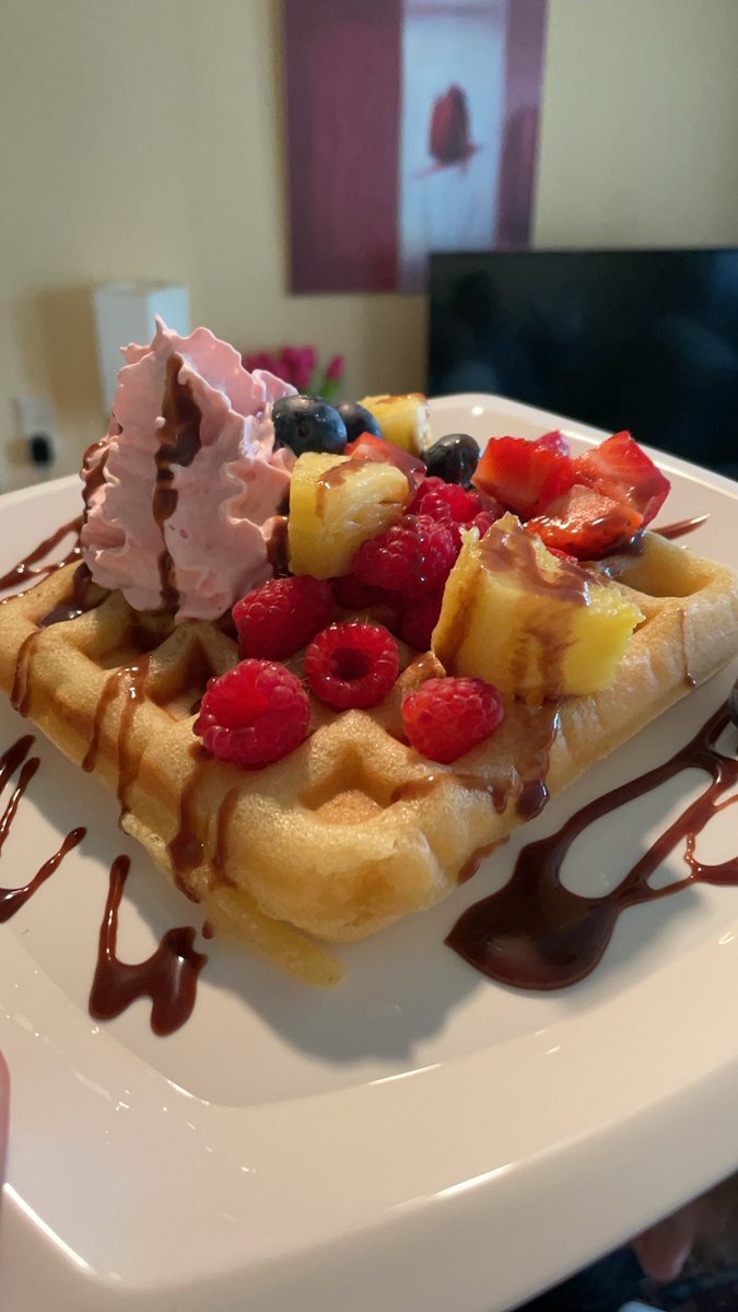 rene4010j's tweet image. Bye bye Wage.😂 #waffletime 🧇