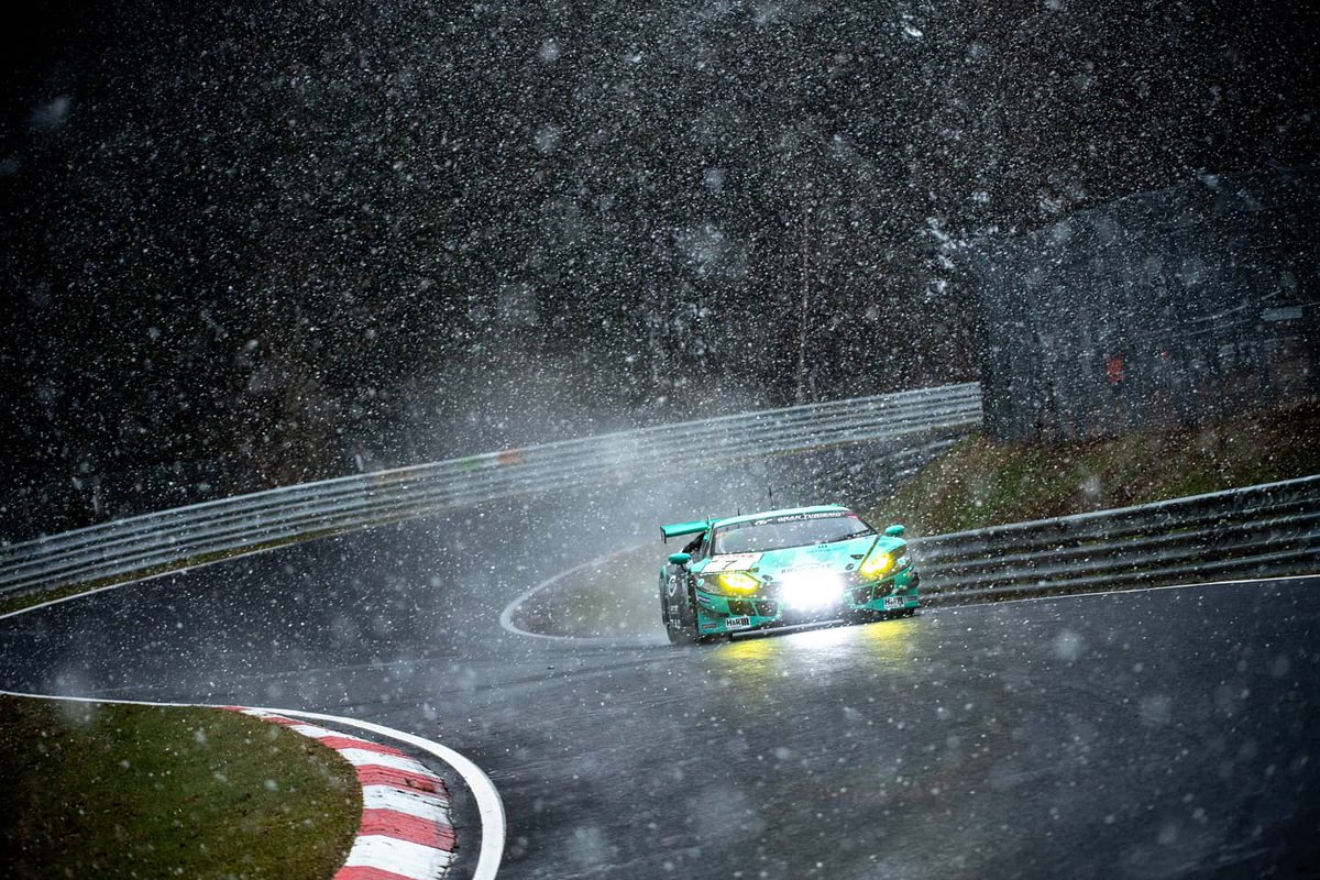 Axciljefferies's tweet photo. NLS1❌ We got snowed out unfortunately❄️
Anyway, was good to be back with the boys from @konrad_motorsport and the car was mega! Onto the next one💪#KonradMotorsport #Lamborghini #GT3 #BioCircle #Nordscheife https://t.co/9UCf5q9QKb
