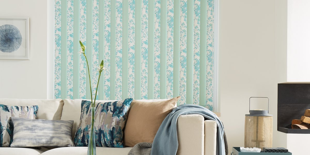 BarnesBlinds's tweet photo. Don't forget the clocks go forward this Sunday ⏰⏰

Why not step in to British Summer Time by giving your blinds a fresh and vibrant summer feel! Mix and match your vertical vanes to add high impact like this blind in Blossom Jade and Carnival Lily 😍 https://t.co/LXXEYBjnwZ