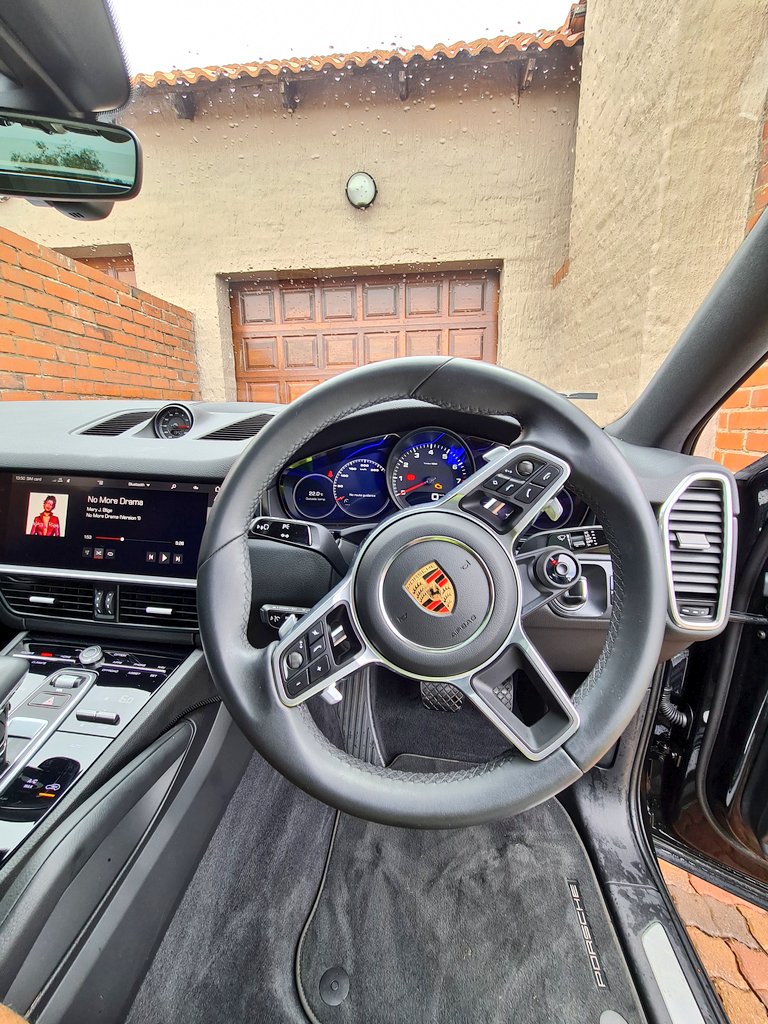 thabrrr's tweet photo. A 2020 Porsche. https://t.co/P3rLlH0Q7u