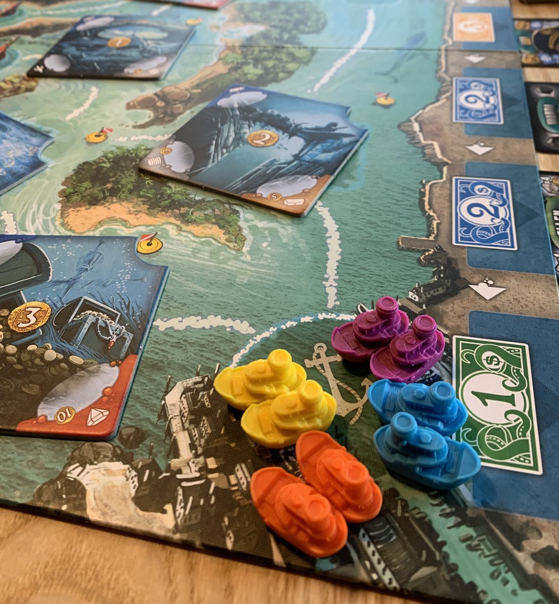 NRFriedrich's tweet photo. Ready for diving with the family!#deepblue 
#boardgames https://t.co/PKAfdb77QI