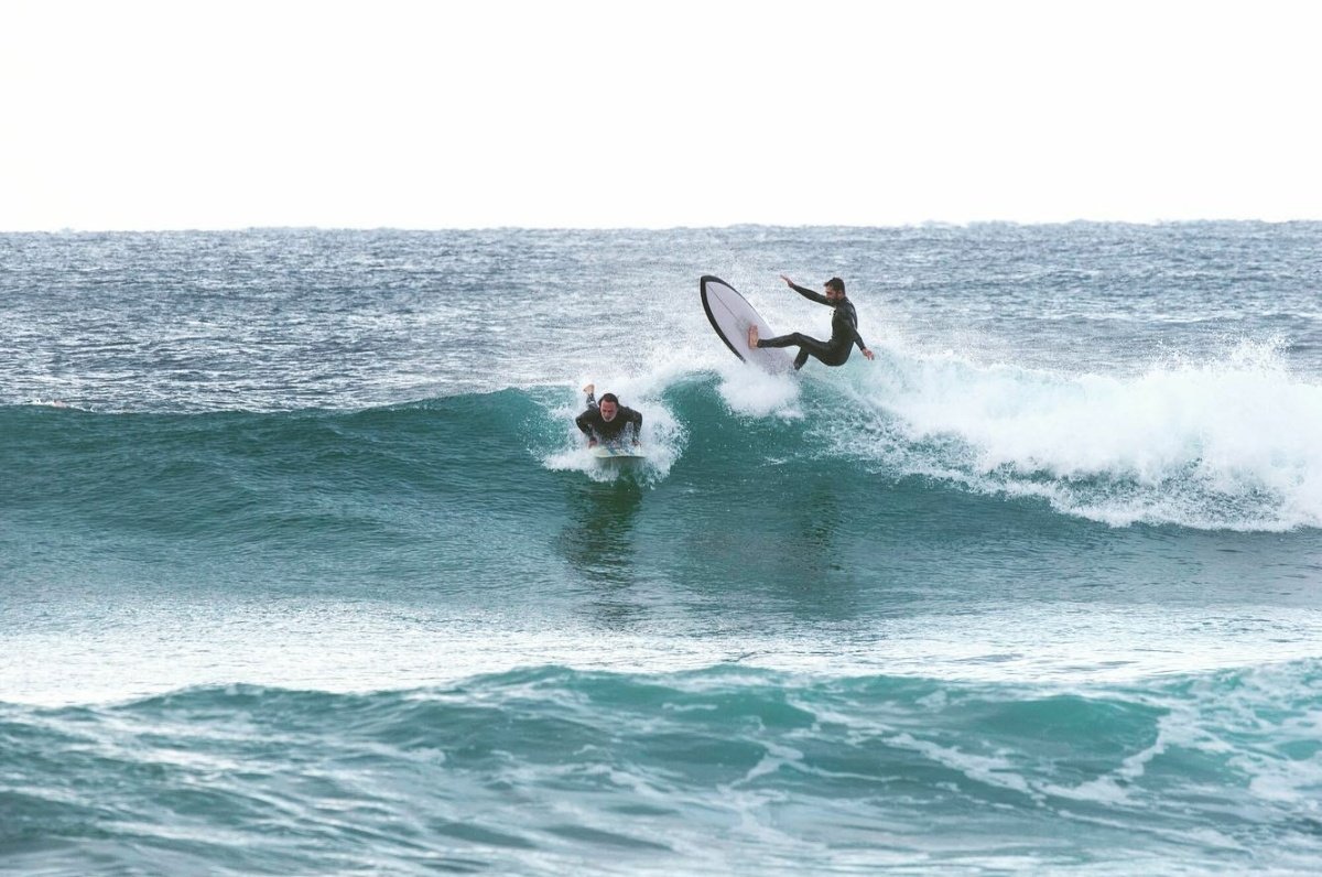 ringleader1010's tweet photo. #AndrewLincoln #CameronBloom #NoahBloom 🏄♂️
Source: cambloom IG https://t.co/h1pdAbChR9