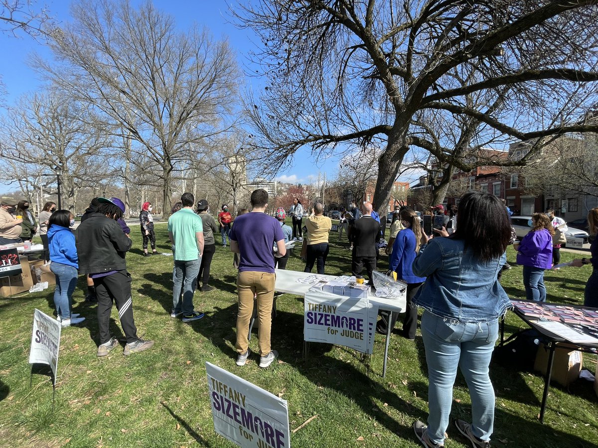 darwinleuba's tweet photo. Huge crowd out for @UniteforPA and the #slateofeight and @GaineyForMayor on this BEAUTIFUL morning. ☺️☺️☺️ https://t.co/n0LNe7aTuC
