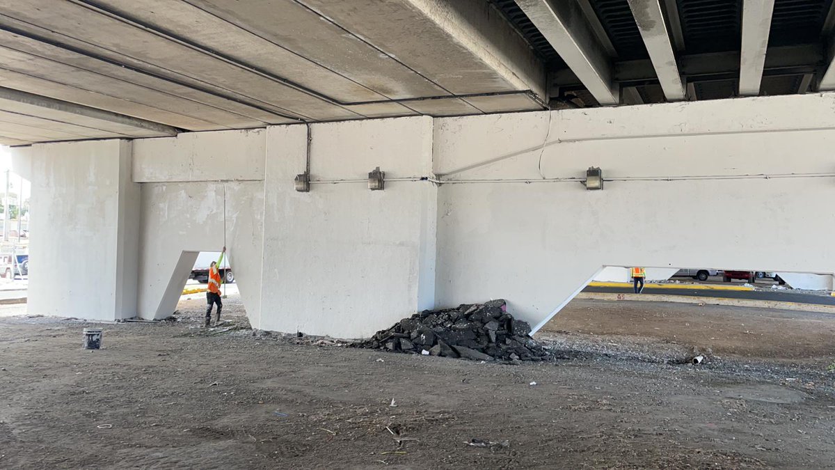 [Impacto Baldorioty] Hoy sábado nuestras brigadas de ACT  continúan los trabajos de mantenimiento en la PR-26 (Expreso Baldorioty De Castro).
Conductor ejerza precaución en el área. 
Cuide a nuestros trabajadores.
#DTOPSomosTodos <a href="/fortalezapr/">Puerto Rico Governor's Office</a> @prsecdtop