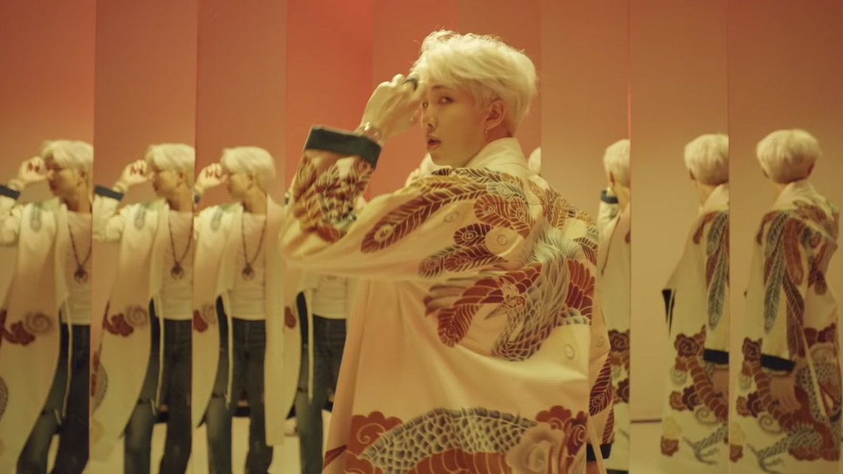 jeonxvrse's tweet photo. THE cultural reset #2YearsWithPersona https://t.co/5Mszd16KKD