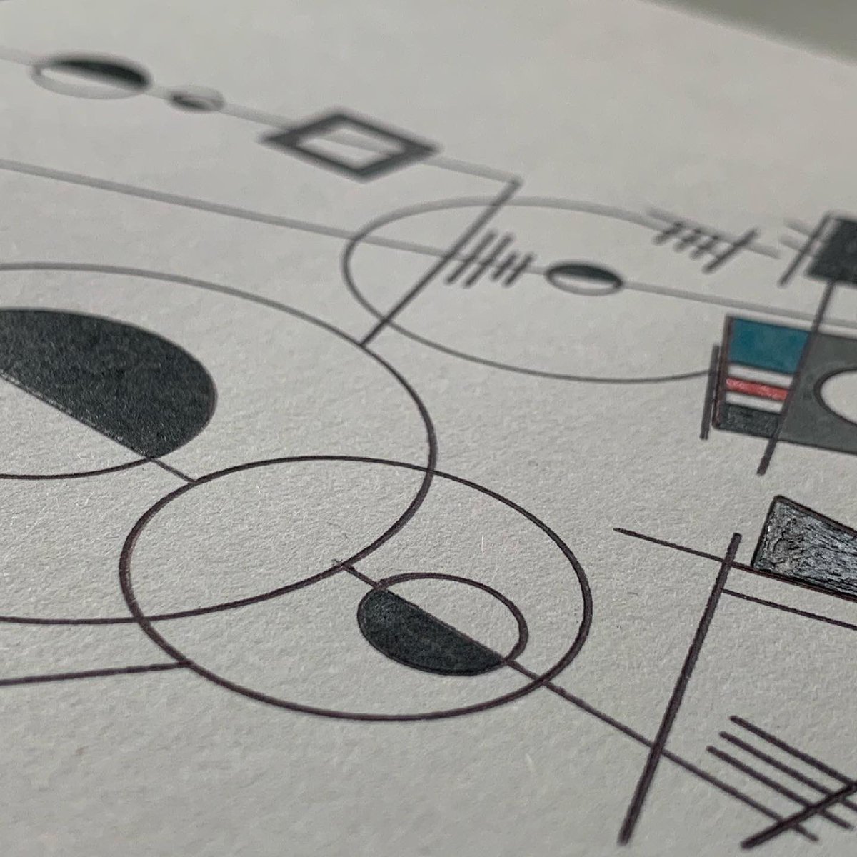 ArtistDisabled's tweet photo. One for the weekend (again) 👍

Stay safe and well everyone 😊 

#geometryart #disabledartist #ukartist #lutonartist #bauhausart #geometricart #geometricabstraction #lutonarts #lutonartwork #bedfordshireart #bedfordshireartist https://t.co/zF6gfbdxJy