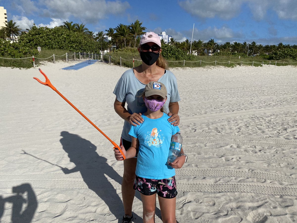 CBoomerVazquez's tweet photo. Thank you @SurfriderMiami for a wonderful #beach #cleanup morning! #MiamiBeach #SpringBreak https://t.co/2GpUMkFi7w