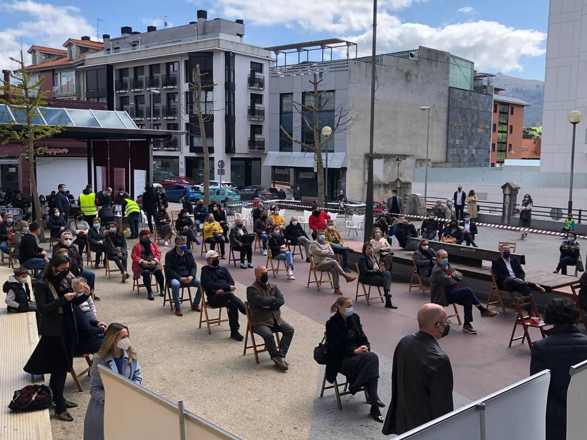 PP_Astillero's tweet photo. Este sábado el Partido Popular de Astillero Guarnizo hemos participado en la entrega de premios del concurso organizado por la Asociación Comercio Astillero-Guarnizo.

¡Enhorabuena a todos los premiados! 👏😃

#PPAstilleroGuarnizo
#ConAstilleroGuarnizo
#ComercioAstilleroGuarnizo https://t.co/6FedDOSQMD