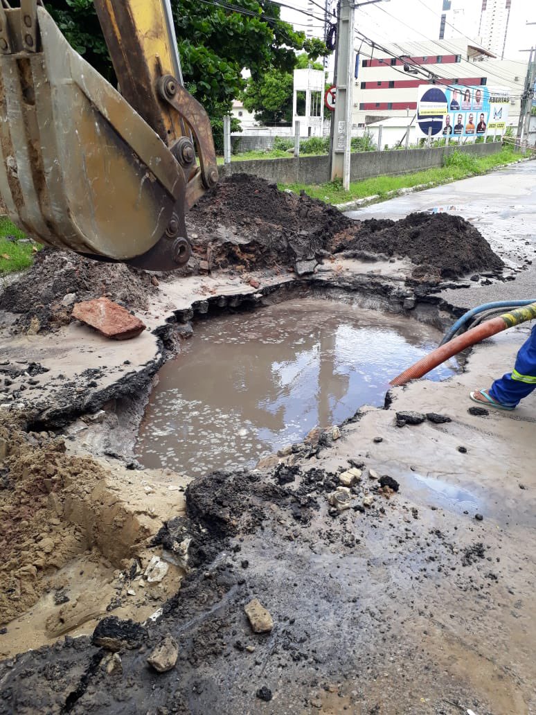 marciliodohbe's tweet photo. DEMANDA ATENDIDA! 🚧🏗

No dia 08/02 protocolamos um requerimento cobrando soluções para os problemas da Rua Alfredo Coutinho, localizada no Pedro Gondim.

Hoje, a Cagepa iniciou a troca das tubulações da rua, primeiro passo para a correção das irregularidades no asfalto da rua. https://t.co/o1cKv4L8KZ