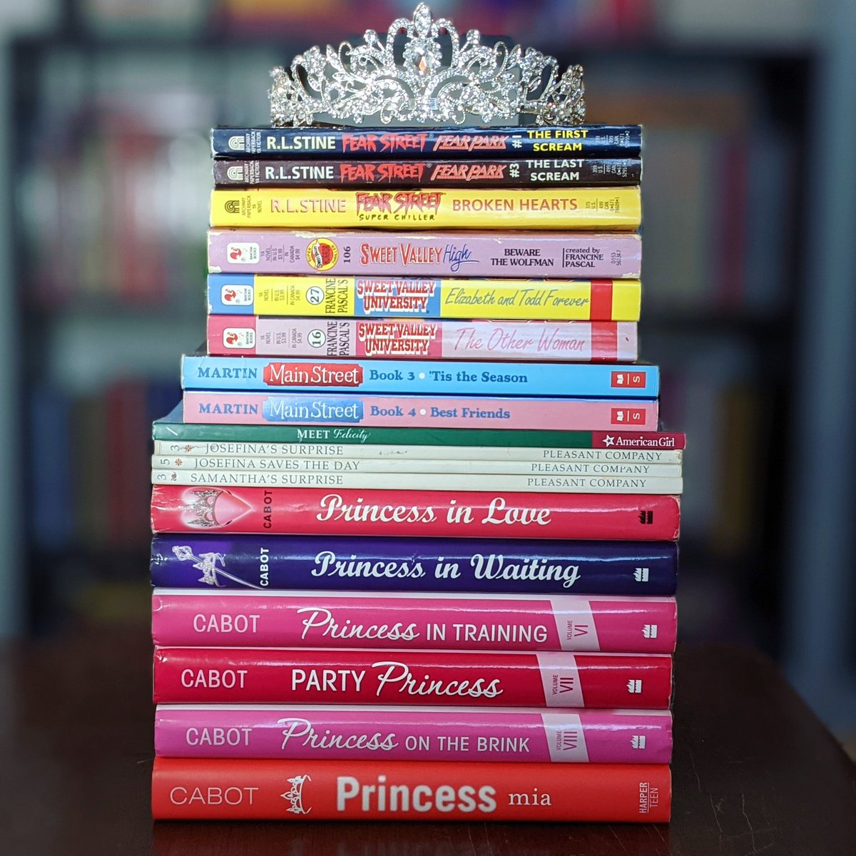 koalamountain's tweet photo. Today's stack of books is fit for royalty!
#americangirl #annmmartin #fearstreet #francinepascal #mainstreet #megcabot #princessdiaries #rlstine #sweetvalley #koalamountainbooks #ebay https://t.co/B2gj1OUJEg
