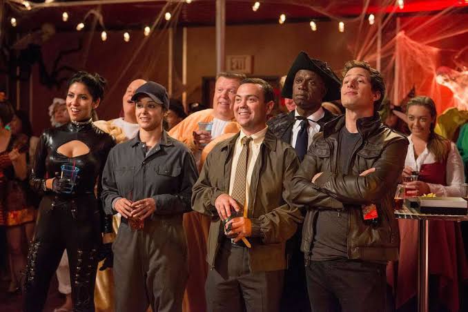 quartzclexa's tweet photo. Eu te amo episódios de halloween de brooklyn nine nine eu te amo https://t.co/HyfQkSawil