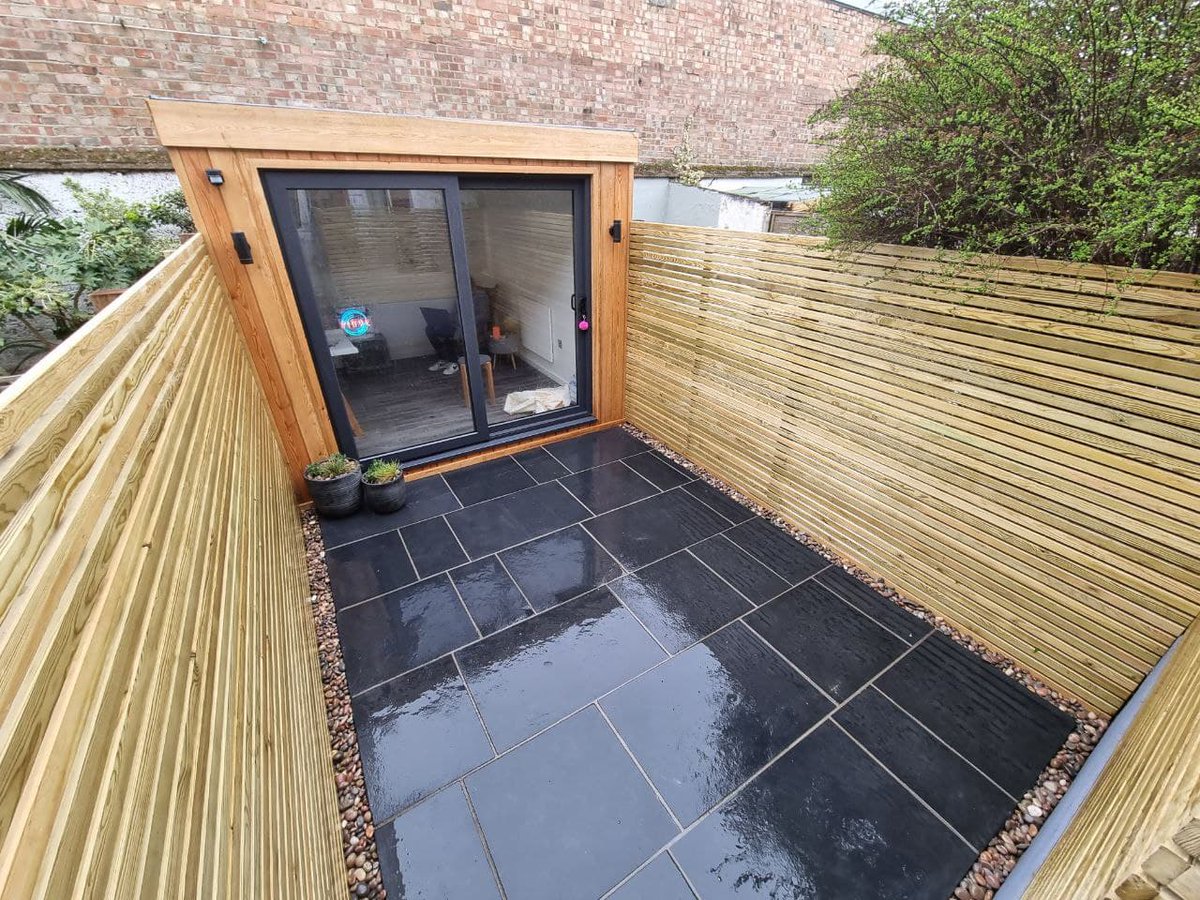 GreenwaysLSS's tweet photo. Here's a few photos from our most recent project! 

Still a few finishing touches to be done; lighting, few more plants and painting and it will be looking perfect for the summer! 

Our first time using @_LONDONSTONE's black limestone and we couldn't be happier with it! https://t.co/i5QNhKyovT