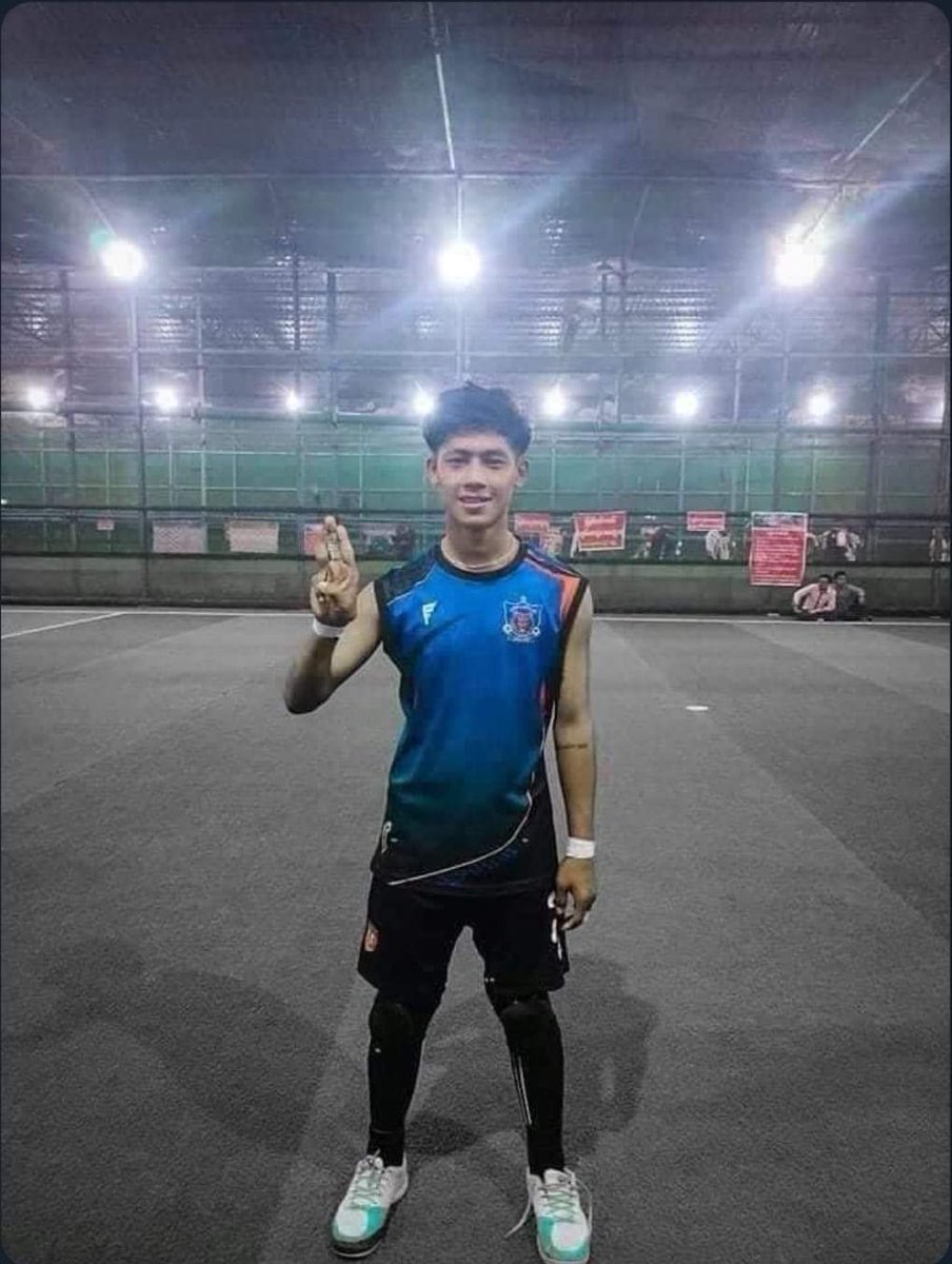 Saimauckkham's tweet photo. Aung Zin Phyo, 18 yrs old, goalkeeper of LA n Lat Futsal club was shot dead in Mandalay. 
@YourAnonCentral @UN
@POTUS

#WhatsHappeningInMyanmar #Mar27Coup 
#AntiFascistRevolution2021 
#MilitaryMassacreDay https://t.co/iMwMbcGGFx