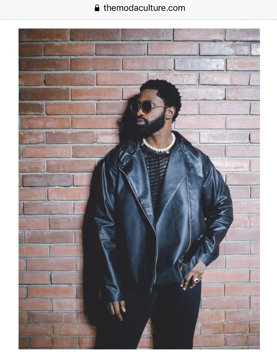 modaculturemag's tweet photo. @RicHassani’s #EverythingVideo featured the artiste in pieces from Nigerian and international Fashion houses @davidblack_ng @floydcardigancolltn @boohoomanofficial as pulled together by his style team, The Lifestyle Lagos.

🔗 in bio for more. https://t.co/17jBQmPb5V