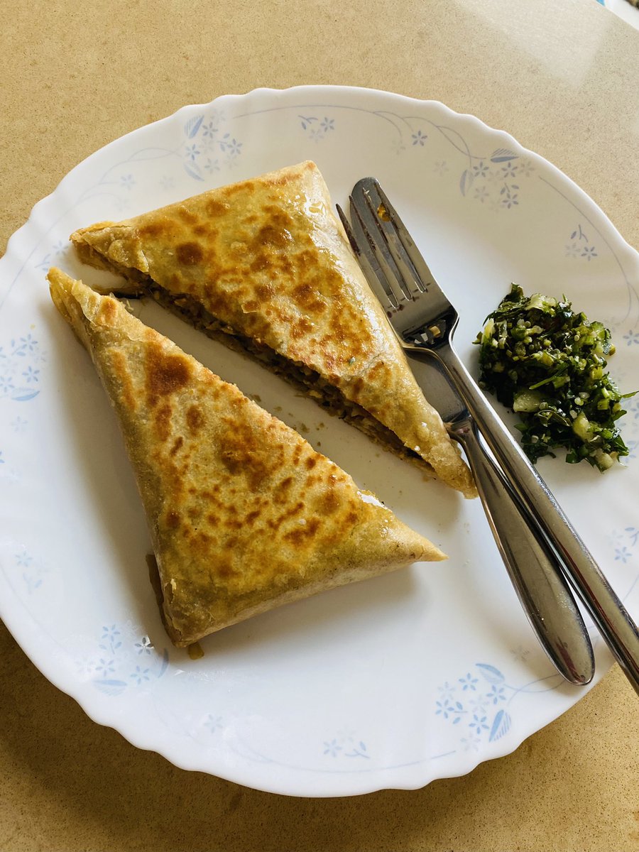 parthaskar's tweet photo. Mughlai Paratha....เฆฎเงเฆเฆฒเฆพเฆ เฆชเฆฐเงเฆเฆพ ๐ฅฐ
Bengali street food- originated during time of Mughal Empire- soft fried bread enhanced by a stuffing of keema (meat), egg, onions and pepper.
Which can only be followed by #SaturdaySiesta ๐ด https://t.co/daPilHSFsi