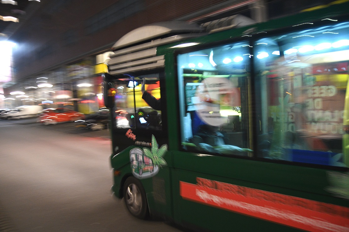 🚍Derrick's <a href="/CannaStemBus/">CannaStemBus</a> Dagboek 2⃣
"In het tweede en laatste deel blik ik terug op het tweede deel van de tour: Limburg, Amsterdam, Noord-Holland, ‘de wietschuur van Europa’ en opnieuw Den Haag." cnnbs.nl/derricks-canna… #CannaStemBus #verkiezingen2021