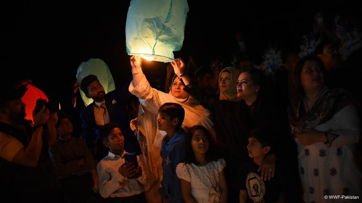 Earth Hour Official tweet media