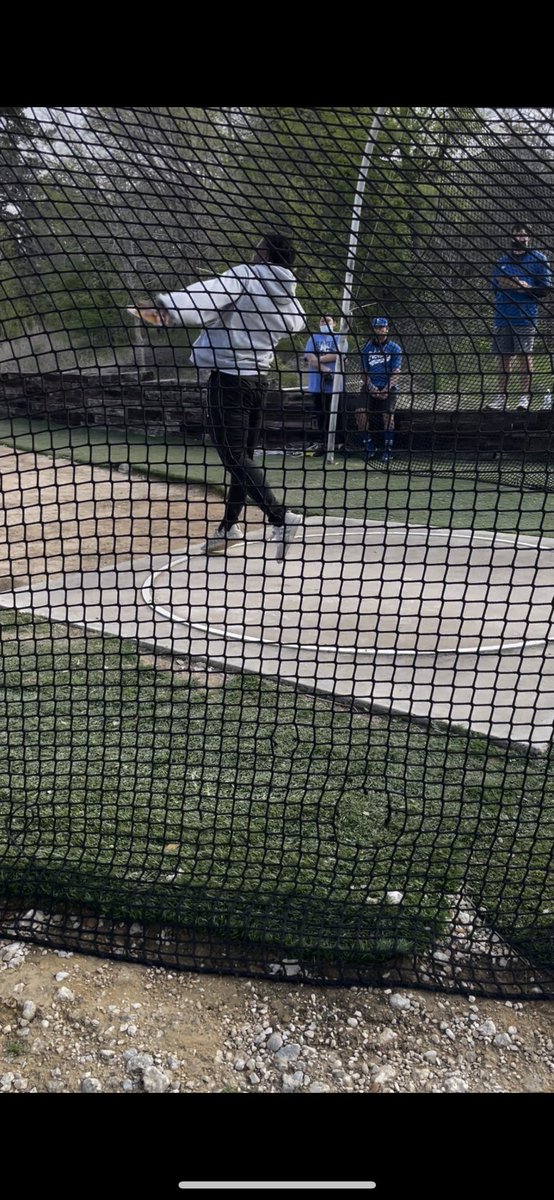 CoachBencke's tweet photo. Sophomore @Evan04s making the final heat for the first time in his first year! Only going up! @SeguinBoysTrack @SeguinCougarFB #southside #seguinnation https://t.co/nvRznA8Ty6