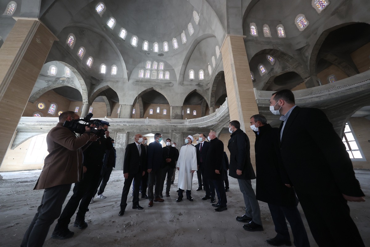 Diyanet (@diyanetbasin) on Twitter photo Diyanet İşleri Başkanı Prof. Dr. Ali Erbaş, Batman Üniversitesi İslami İlimler Fakültesi’ni ziyaret etti
<a href="/DIBAliErbas/">Prof. Dr. Ali Erbaş</a>
diyanet.gov.tr/tr-TR/Kurumsal… Diyanet İşleri Başkanı Prof. Dr. Ali Erbaş, Batman Üniversitesi İslami İlimler Fakültesi’ni ziyaret etti
<a href="/DIBAliErbas/">Prof. Dr. Ali Erbaş</a>
diyanet.gov.tr/tr-TR/Kurumsal…