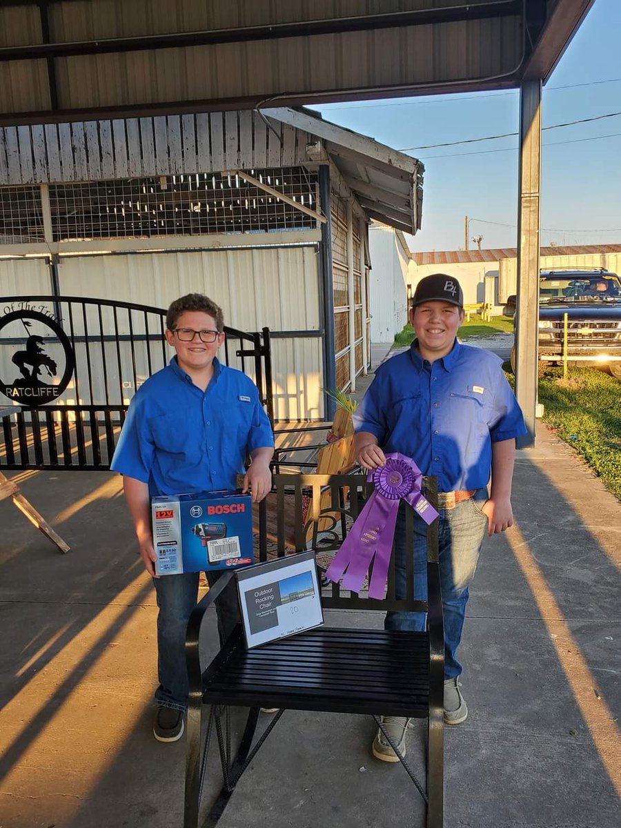 krum_ffa's tweet photo. Congratulations to Campbell R. and Briar B. on their Grand Champion Jr. Division Ag. Mechanics Project. #krumproud https://t.co/BqhBt5YXQo