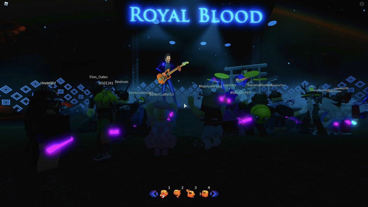 8th Annual #BloxyAwards 🏆 
I had a lot of fun vibing to the concert with @Buttercup2Go & people from @TheCactusBois community! 🥰🔥 @Roblox