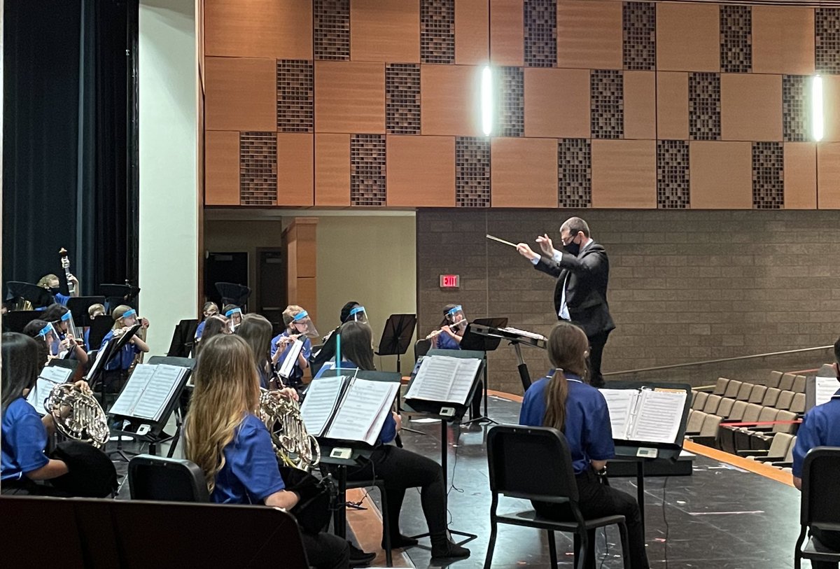 WaysideBands's tweet image. Congratulations to Honor Band and Symphonic Band for their PHENOMENAL performances at UIL Concert and Sightreading today! You made your directors proud. @BoswellBandGold @BoswellDrumline @wildcats_wms @EMSISD @EMSISDFineArts