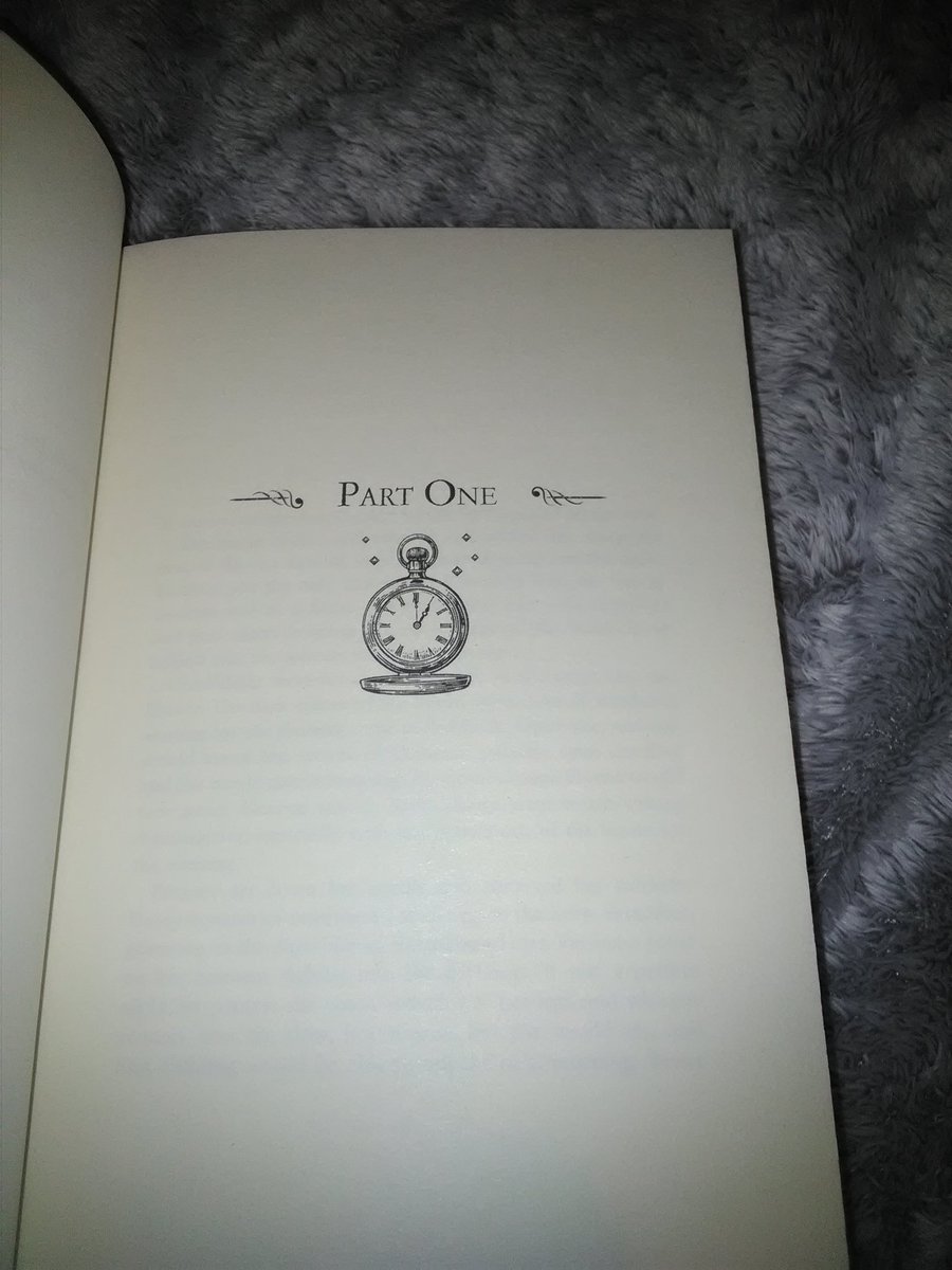 Joeyt1234's tweet photo. Got my first @GoldsboroBooks #GSFF limited edition subscription book today. #ShadowInTheGlass by @JJAHarwood. It's beautiful. Loving the clocks at the start of each chapter. Thank you. https://t.co/tGnSs5BlsE