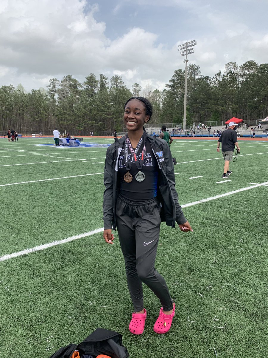 Proud of this 9th grader Z. Jones! 
Made it to the Finals in all 4 of her events &amp; PRed in all of them💪🏾
<a href="/REALPACMAN24/">ADAm Pacman Jones</a>