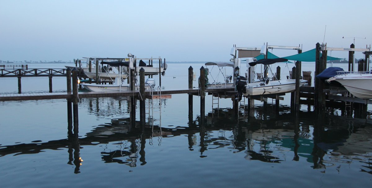 afewmilesmore's tweet photo. For #Top4Outside, this is the Florida Gulf Coast (near Tampa) edition for this week’s #Top4Theme, hosted by @CharlesMcCool, @Giselleinmotion, @perthtravelers, and @Touchse.
↖ Dunedin
↗ Anna Maria Island
↙ Honeymoon Island
↘ Apollo Beach https://t.co/sXvjAhAgpR