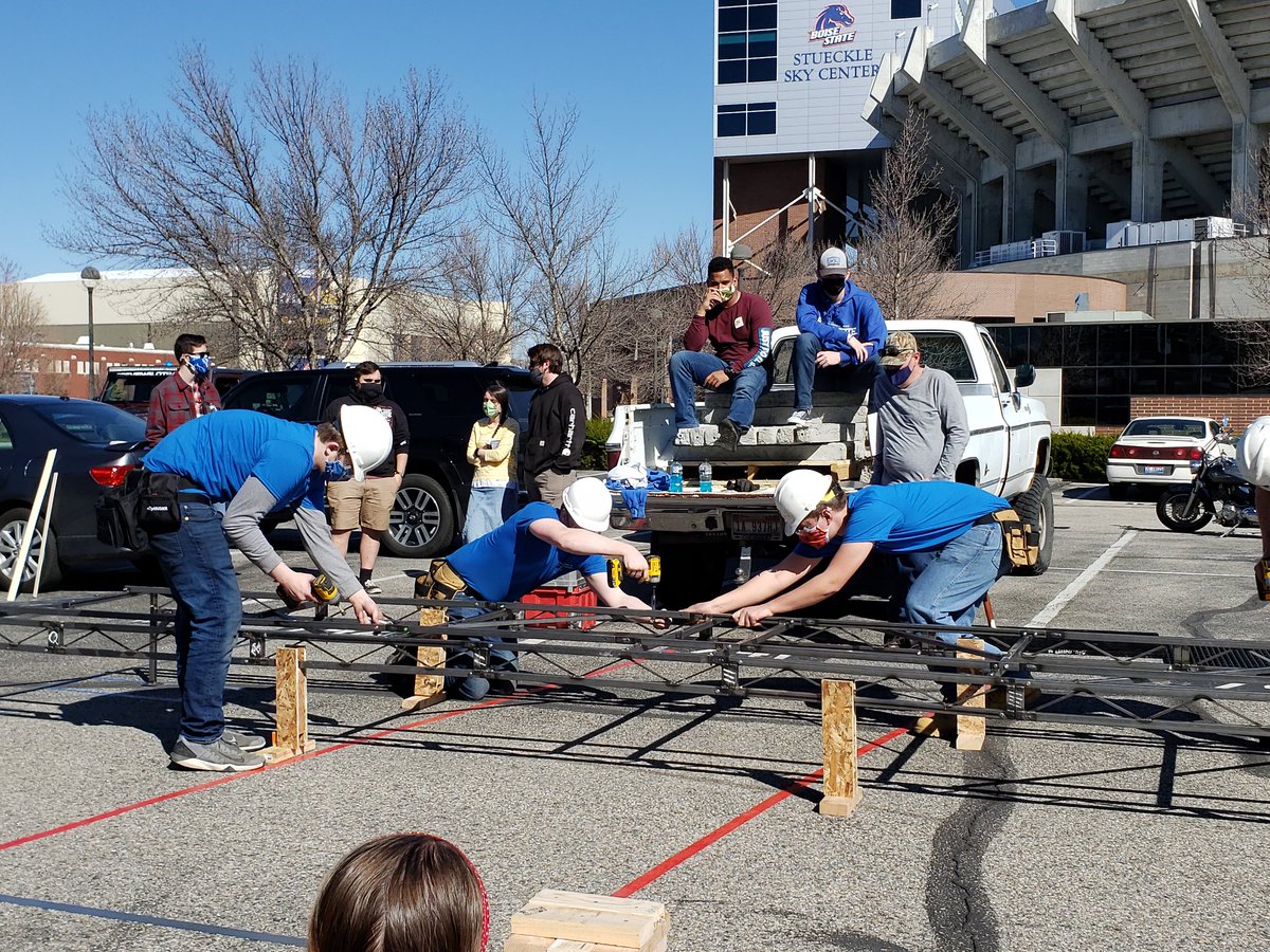 So proud of my Boise State Civil Engineering students #steelbridge #boisestatecivil #boisestateCOEN