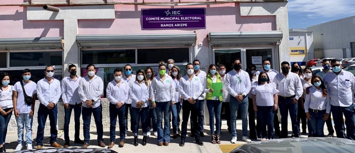 JOSEREFUGIOSR's tweet photo. Este sábado llevamos a cabo el registro de la candidata por #RamosArizpe @arelifloresmx  y el candidato de #Saltillo  @LimbarValdez Ambos #Ciudadanos que buscan un Bien común para la Región #Sureste de #Coahuila #PiensaVerde https://t.co/jimPCVYXB3