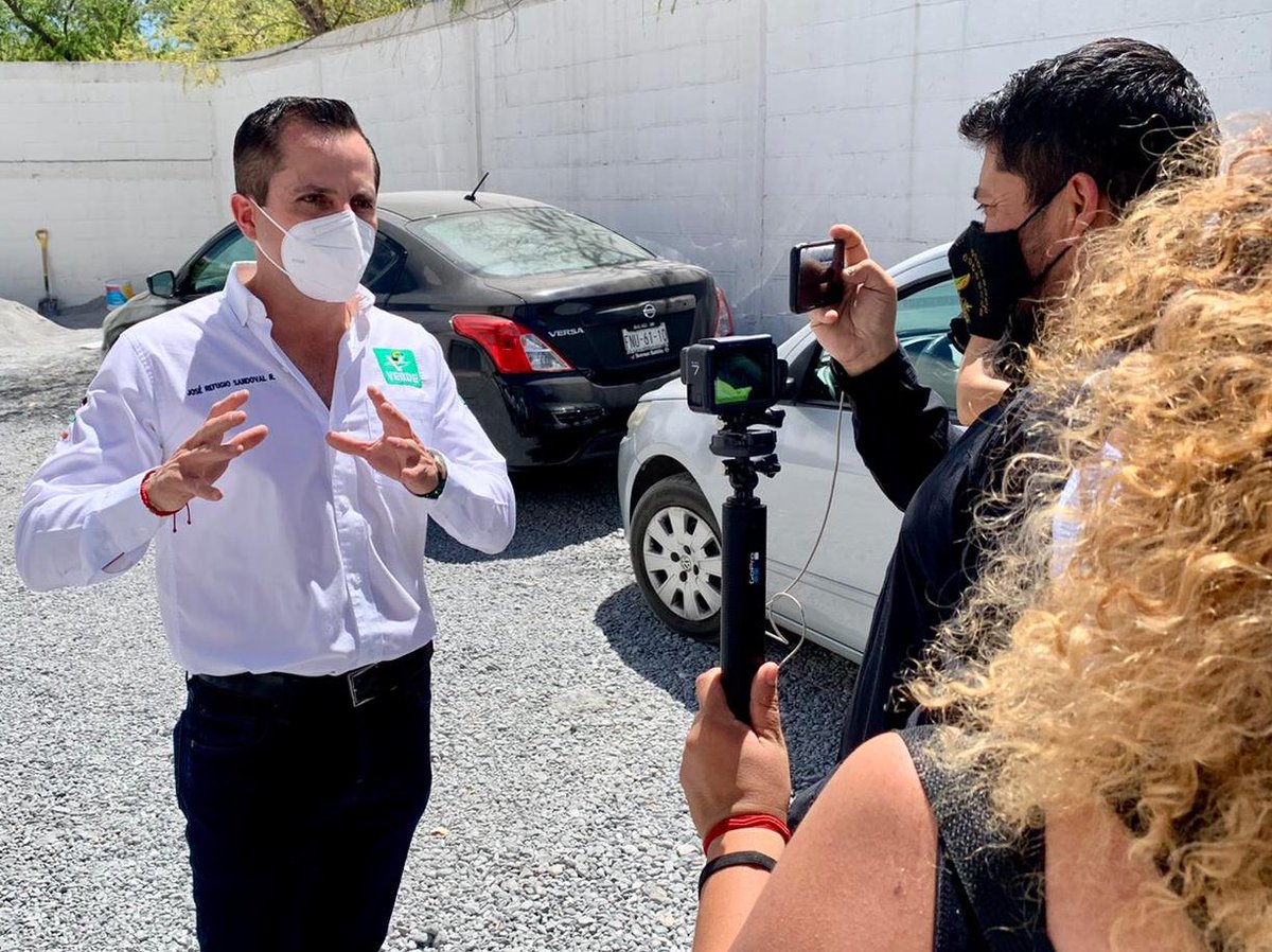 JOSEREFUGIOSR's tweet photo. Este sábado llevamos a cabo el registro de la candidata por #RamosArizpe @arelifloresmx  y el candidato de #Saltillo  @LimbarValdez Ambos #Ciudadanos que buscan un Bien común para la Región #Sureste de #Coahuila #PiensaVerde https://t.co/jimPCVYXB3