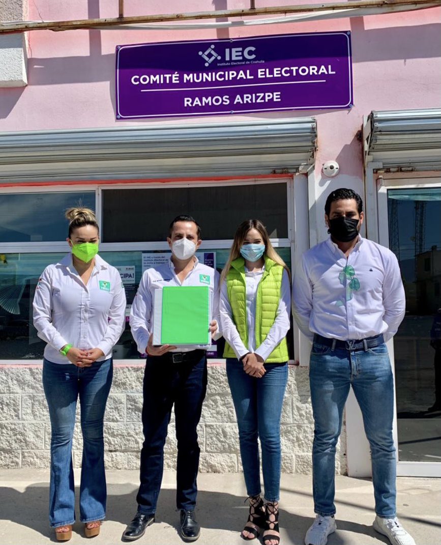 JOSEREFUGIOSR's tweet photo. Este sábado llevamos a cabo el registro de la candidata por #RamosArizpe @arelifloresmx  y el candidato de #Saltillo  @LimbarValdez Ambos #Ciudadanos que buscan un Bien común para la Región #Sureste de #Coahuila #PiensaVerde https://t.co/jimPCVYXB3