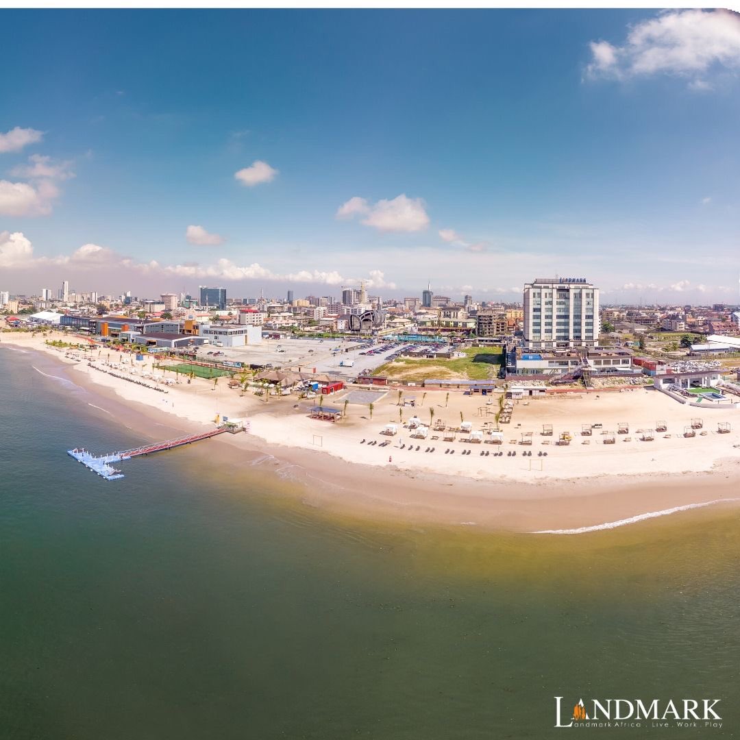 whitenigerian's tweet photo. Thinking of going abroad on Holiday?? Well think again, this is Lagos, Nigeria 🇳🇬 ❤️ https://t.co/7NPqSaW4n6