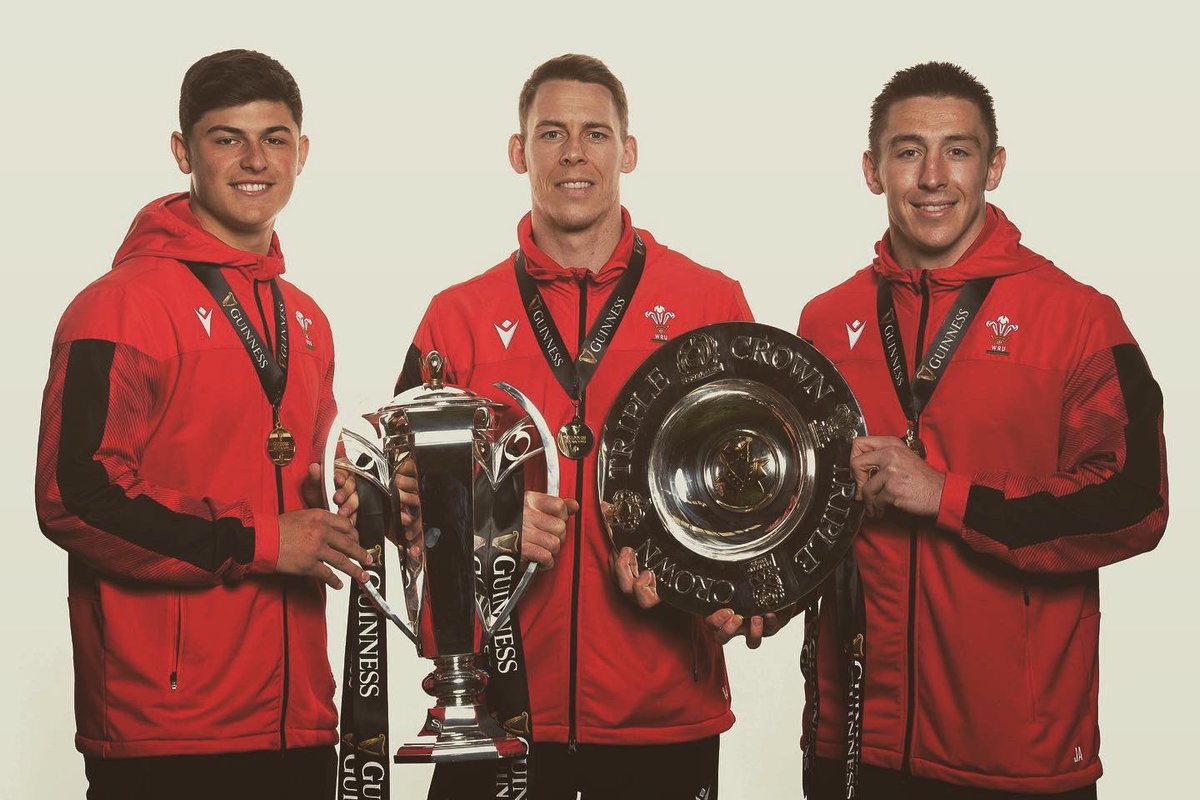 LouisReesZammit's tweet photo. First 6 Nations ✅🏆 

Thanks for the support 🏴󠁧󠁢󠁷󠁬󠁳󠁿⚡️ https://t.co/bs8GhOZy7a