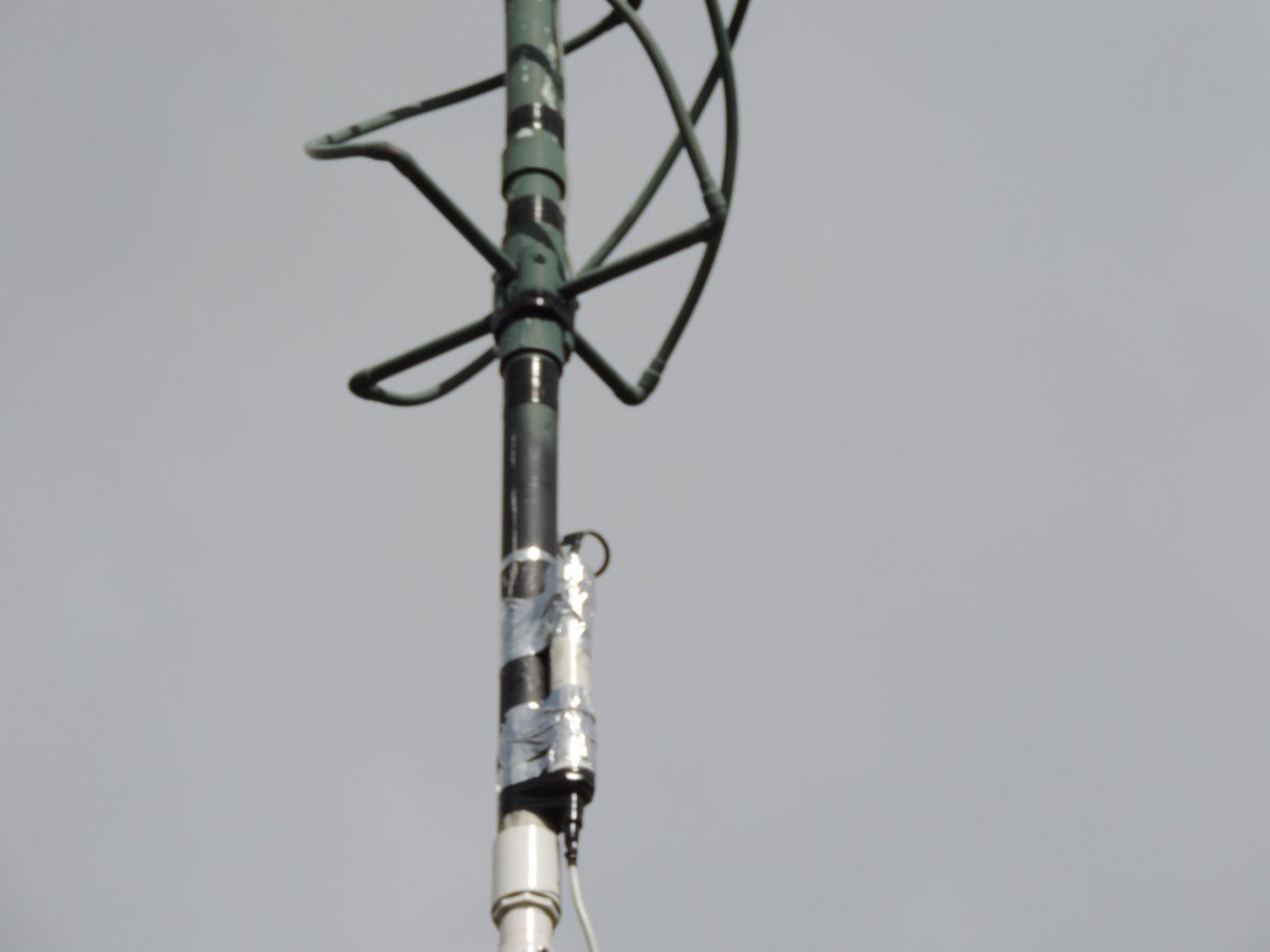 fearlesslyloyal's tweet image. #SatcomNorm another example of what i refer to as a @Nooelec signal &apos;bomb&apos; a bare bones 137Mhz+NOAA/LRPT 180Milliamp version here encased as a mast mounted unit. I once fed the #RSP2Pro using port B &amp;amp; cranked up the gain resulting in the rsp2pro warning pop ups..ADC OVERLOAD..