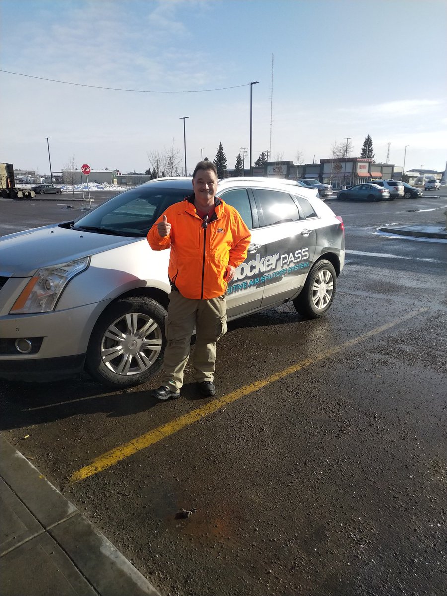 ShockerPASS's tweet photo. Just had a visit from the world famous Dave McKenzie of Canadian trucking magazine.
Have not had a chance to catch up in a couple years it was great to see him again.
Travel safe my friend.
#shockerpass
#canadiantruckingmagazine
#headwindsolutions
https://t.co/klLGOsG3pm https://t.co/o2TOiuX3Ko
