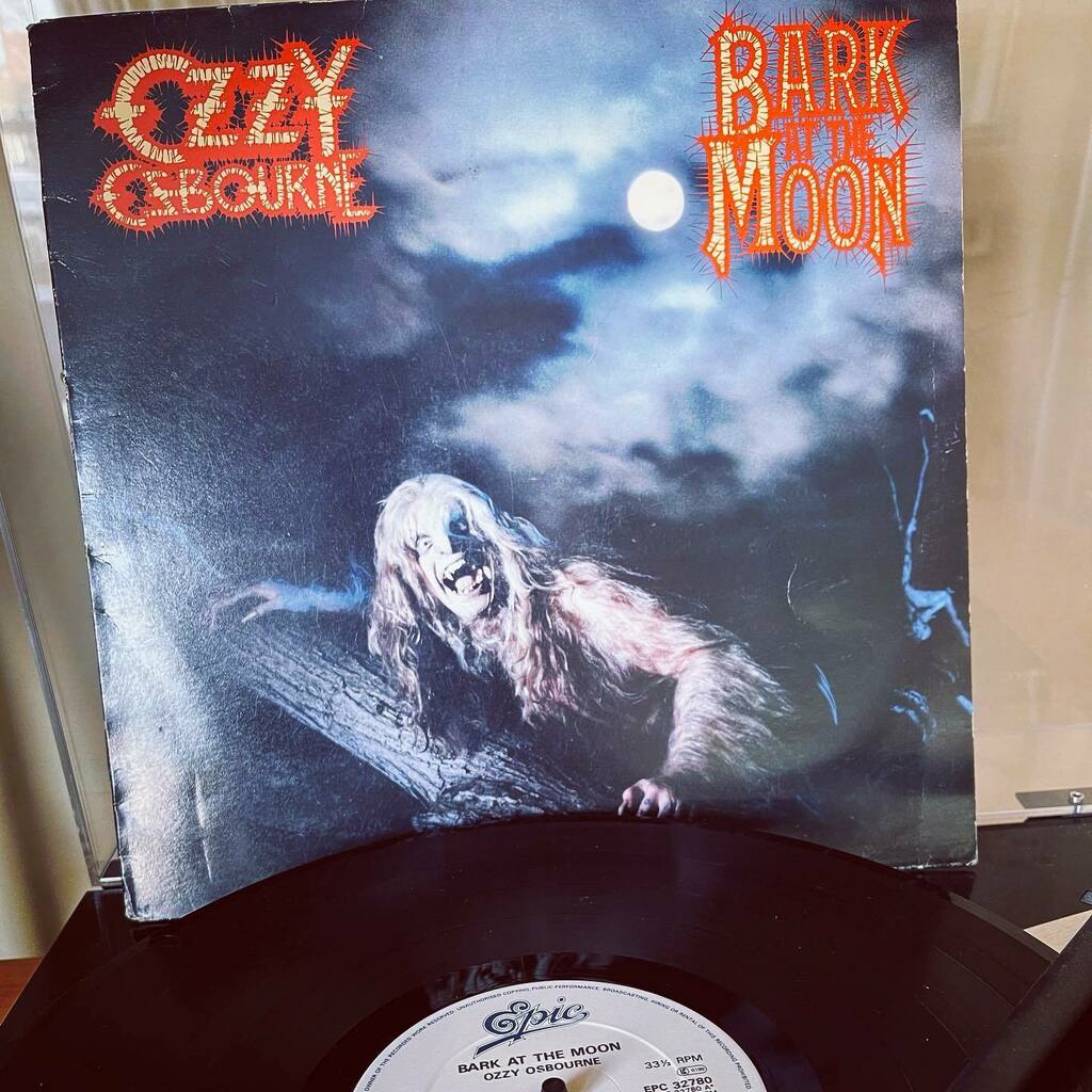 Vinyl_Haze's tweet photo. Ozzy looking and sounding great 💥🎸Now on our Discogs page, see link in bio https://t.co/Ua8LhtXU3v https://t.co/ufk156zgze