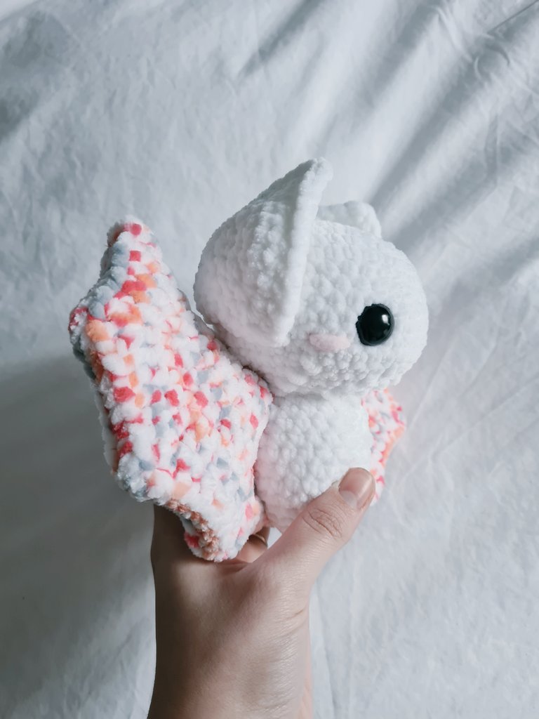 oldghxsts's tweet photo. Say hello to lola! Her little peachy wings help her fly through the night 💕
She will be available tomorrow at 8pm!!! I'm so excited for my batty update 🥺

https://t.co/6WCl16YSQI https://t.co/tI1nQldyY9